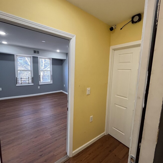 Building Photo - 115 Belmont Ave