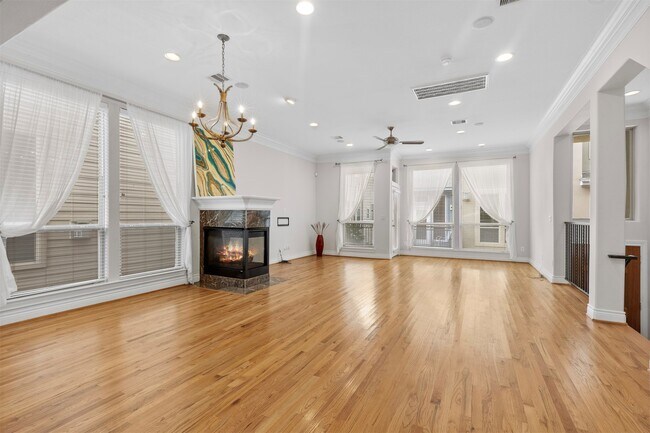 Foto del edificio - 5518 Crooms St