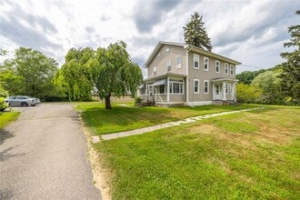 Building Photo - 757 Holt Rd