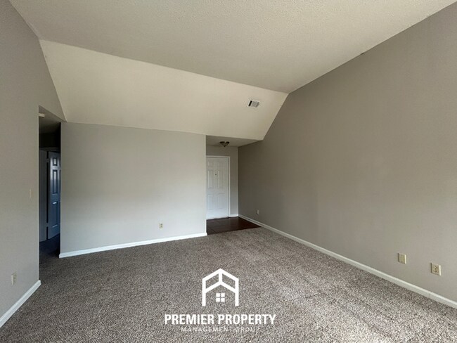 Building Photo - 7565 Baysweet Dr