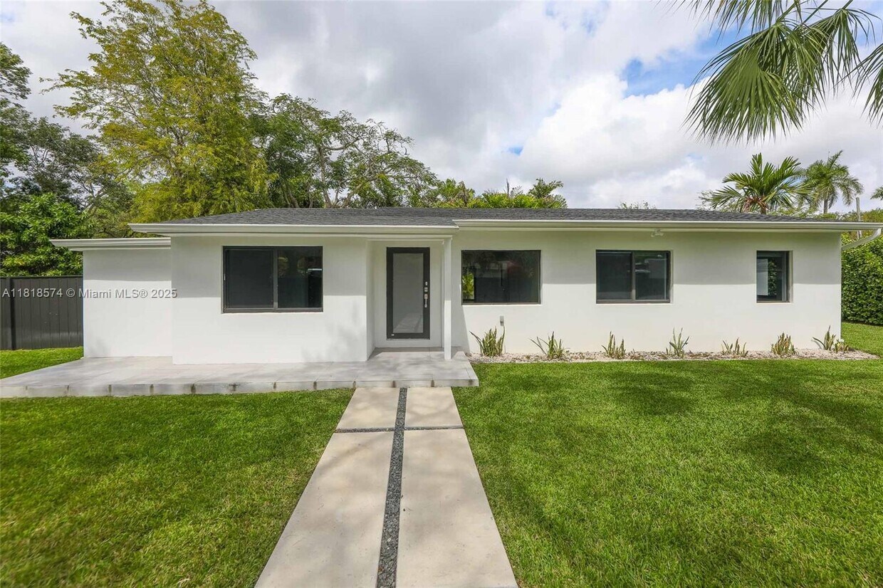 Foto principal - 5895 SW 50th Terrace