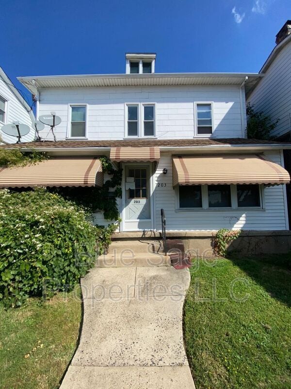 Building Photo - 203 Clifton Ave