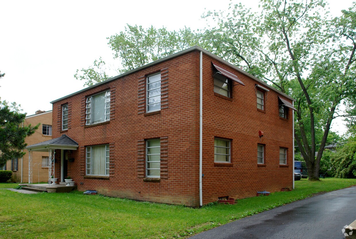 Primary Photo - 153-155 Broad Meadows Blvd