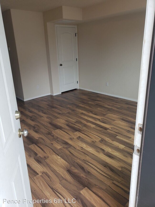 Foto del edificio - 6325 E 6th Ave