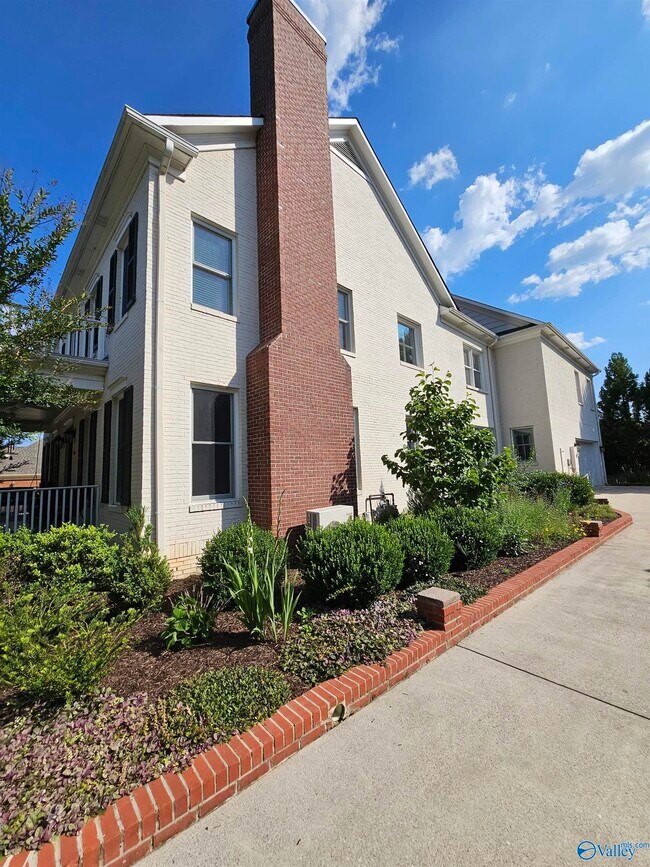 Foto del edificio - 3002 Brook Park Dr SE