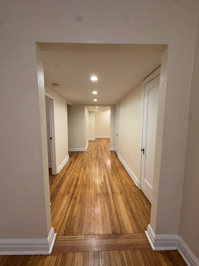 Interior Photo - New King Edward Apartments