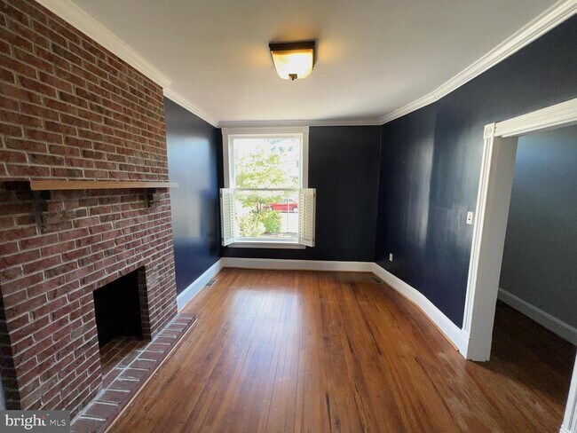 Foto del edificio - 103 E 7th St