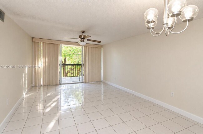 Foto del edificio - 10425 SW 112th Ave