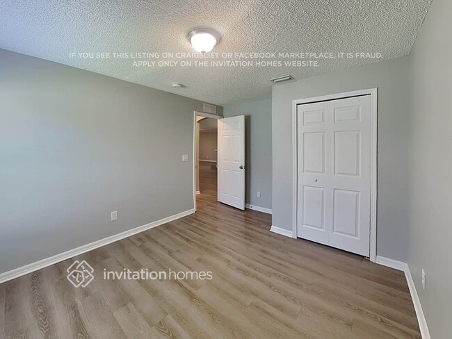 Building Photo - 4860 Manchester Dr