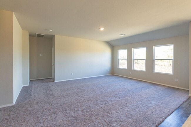 Building Photo - BRAND NEW! 4 Bed 2 Bath Home in Newcastle!