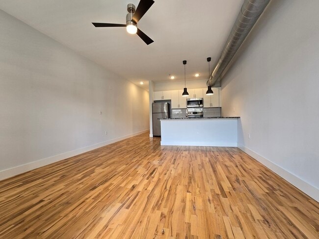 Building Photo - 805 W Cary St