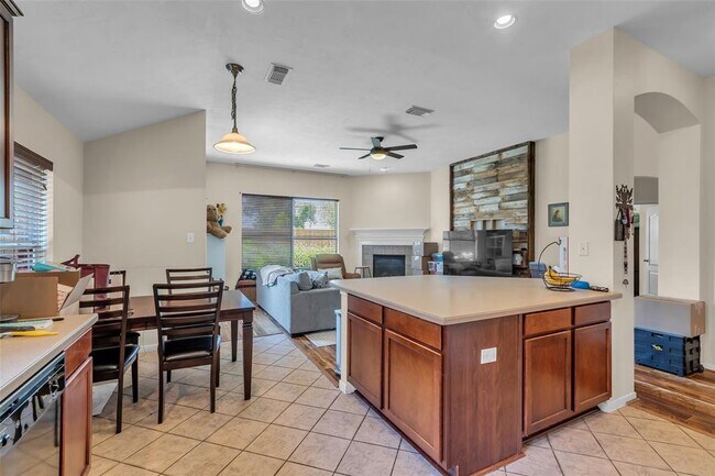 Foto del edificio - 10711 Gilford Crest Dr