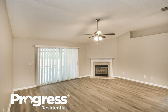 Foto del edificio - 3855 Chapelgate Rd