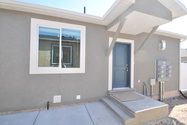 Building Photo - 200 Rocket Rd