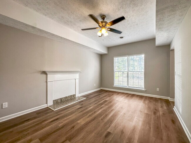 Foto del edificio - 2752 Fairburn Rd SW