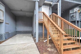Building Photo - 200 White St