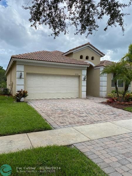 Foto del edificio - 2770 SE Stonebriar Way