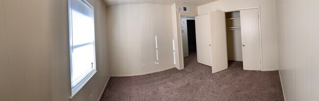 Foto del edificio - 2420 Louise St