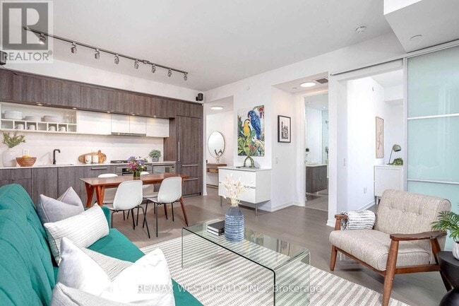 Building Photo - 138 St Helens Ave