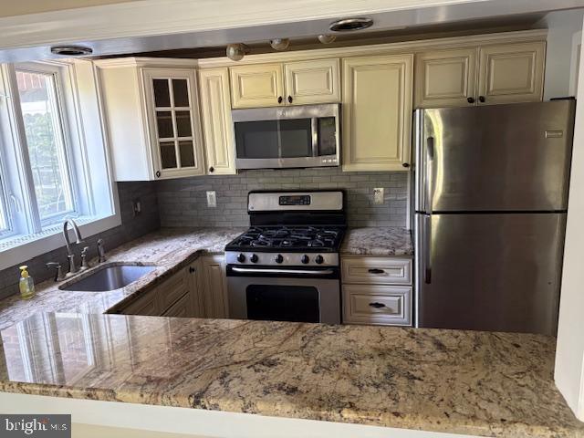Foto principal - 7849 Mill Rd