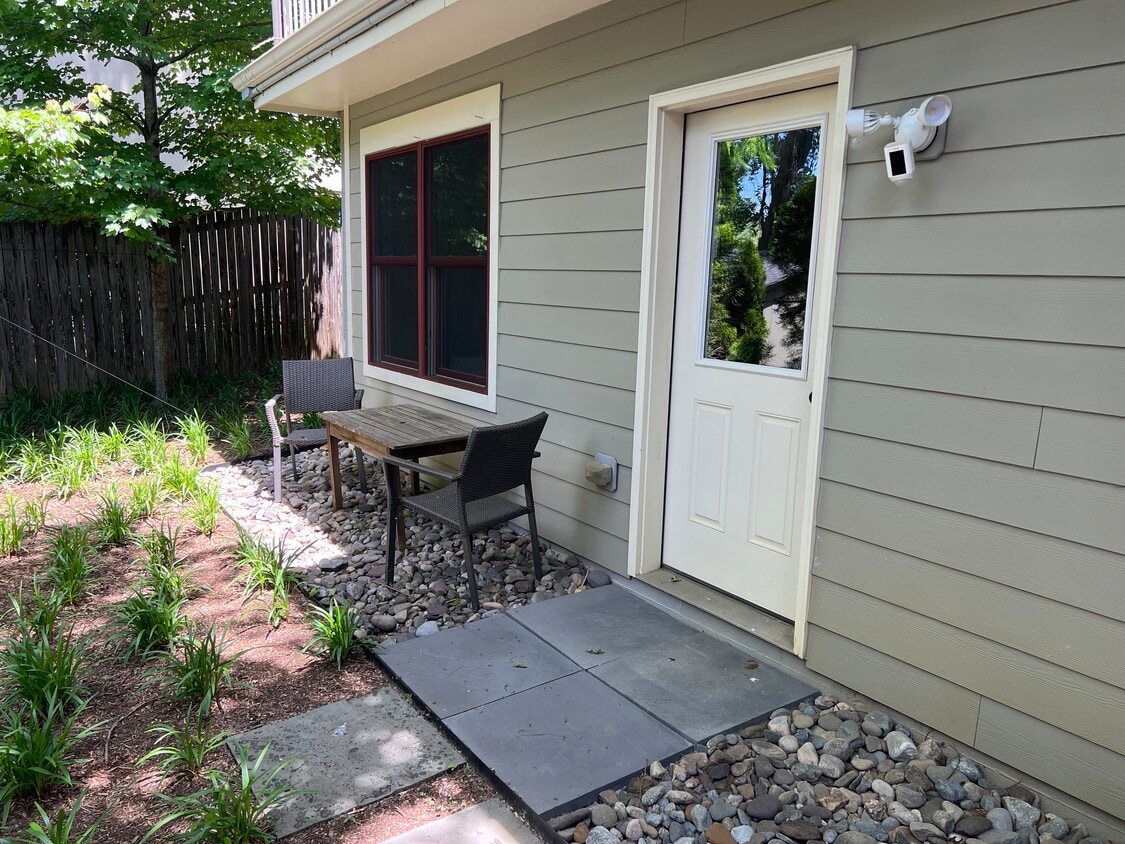Front Door - 2726 N Harrison St (Arlington, VA)