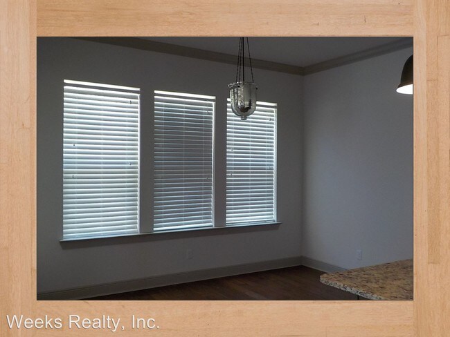 Building Photo - 1612 E Moreno St