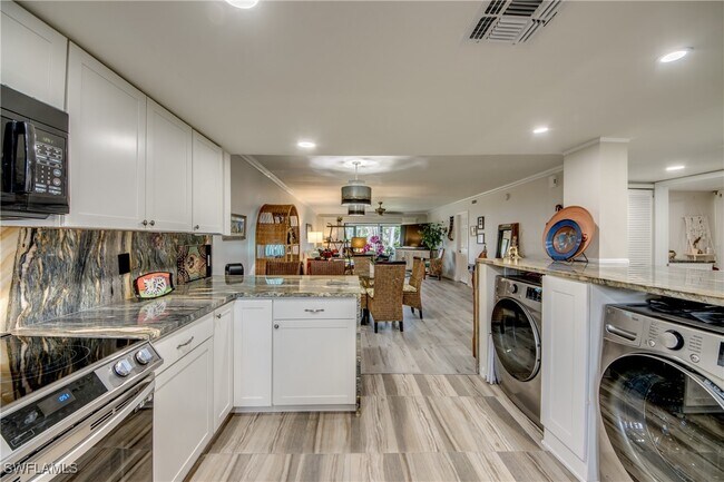 Foto del edificio - 15350 Moonraker Ct