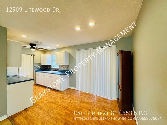 Foto del edificio - "Charming 3-Bedroom Home with Modern Upgra...