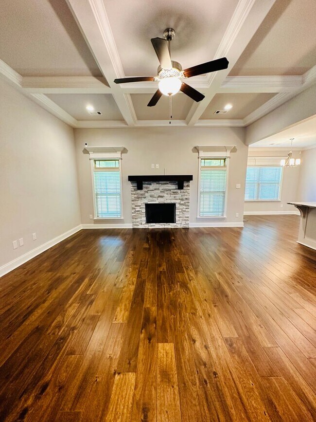 Building Photo - 103 Warhawk Ct