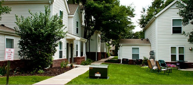 Building Photo - The Meadows Apartments