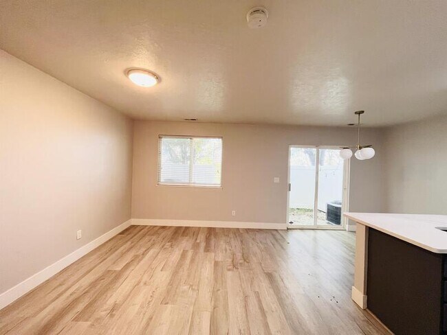 Building Photo - 1418 Salvia Place - 1