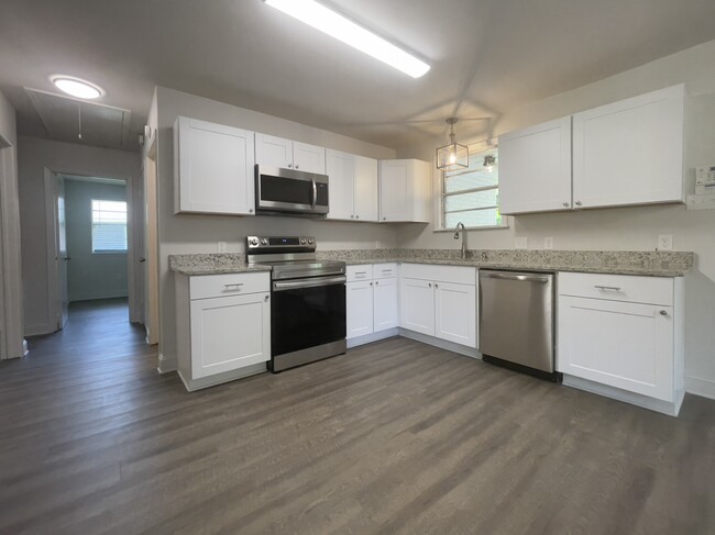 Building Photo - 10143 Ridgely Dr