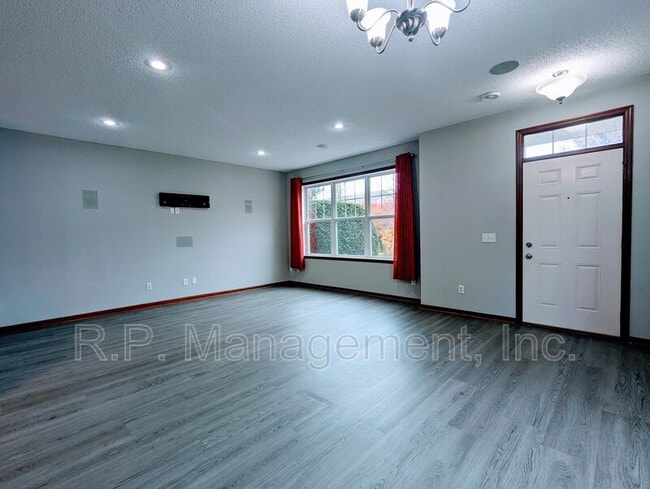 Foto del edificio - 3352 Hazel Trail