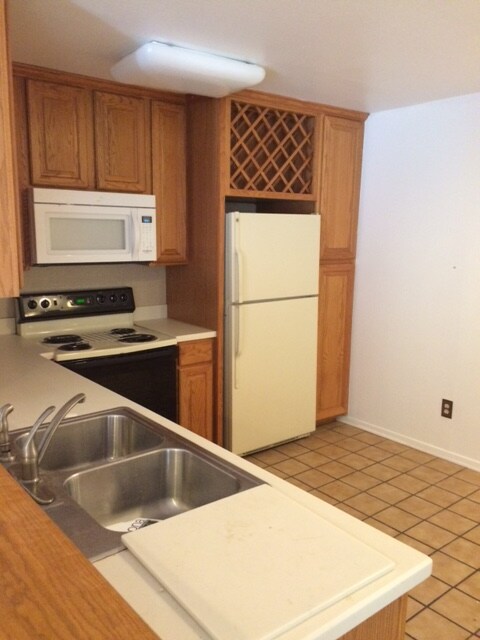 Building Photo - 4711 W Alabama St