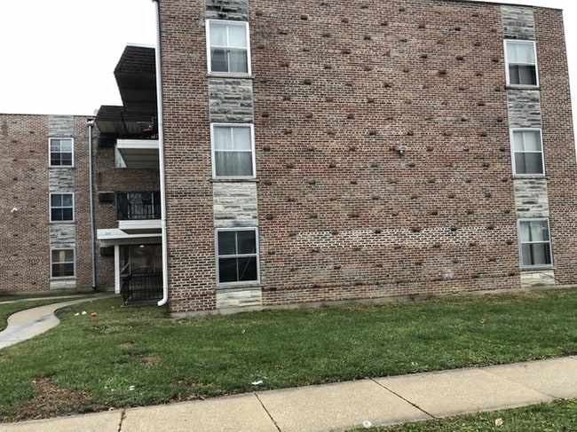 Building Photo - 2025 State St