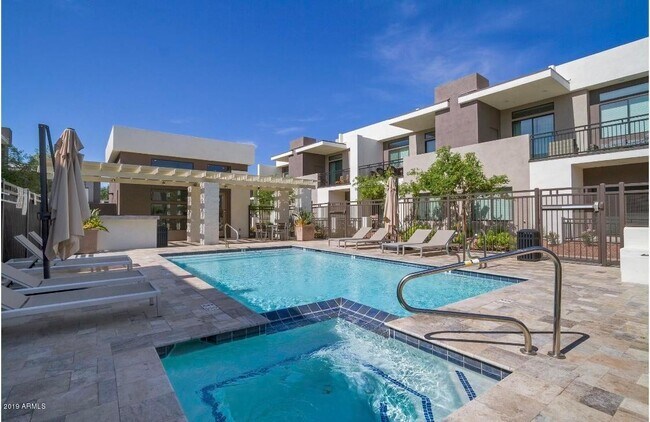 Foto del edificio - 2015 N 50th St