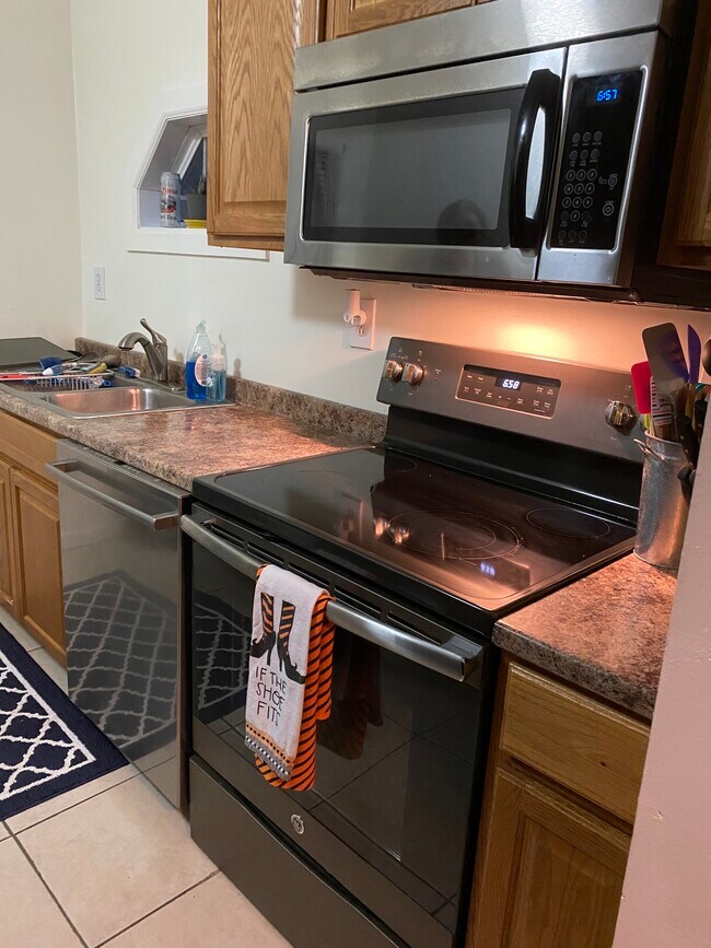 Foto del edificio - 630 S Washington St