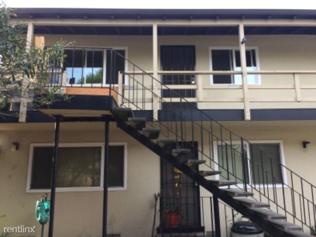 Building Photo - 408 Klute St
