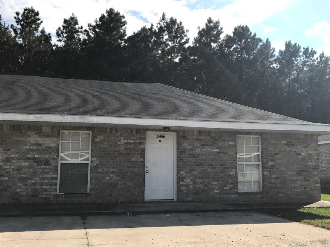 Primary Photo - 12391 Jackson Dr