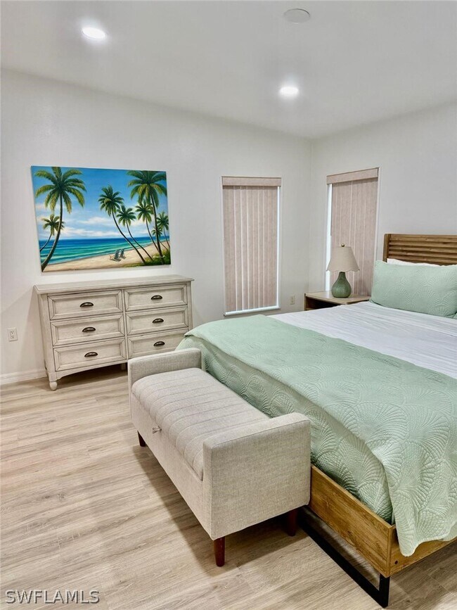 Foto del edificio - 27579 Big Bend Rd