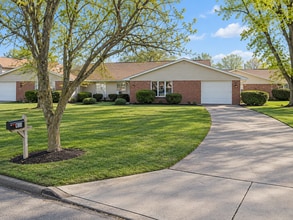 Building Photo - 1590 Edgewood Dr