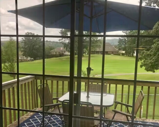 Building Photo - 17 Fall Creek Trail