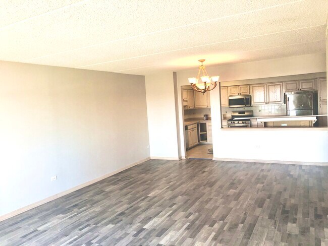 Building Photo - 750 Pearson St