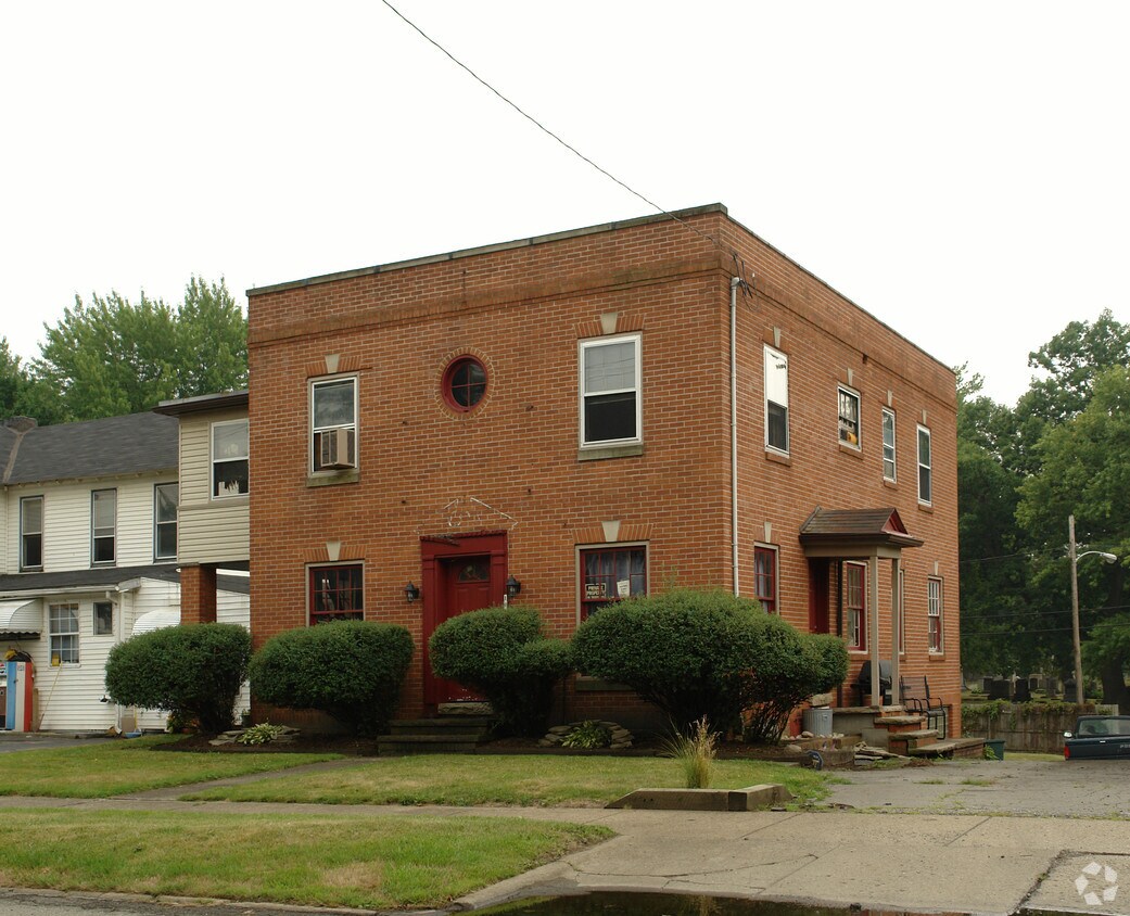 Foto principal - 1076 Youngstown Rd SE
