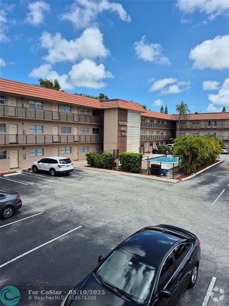 Building Photo - 3930 Crystal Lake Dr