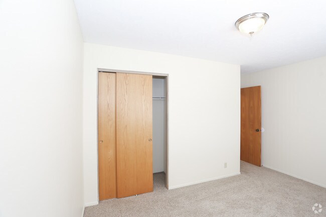 Northfield And Millstead Duplexes Apartments Manhattan Ks