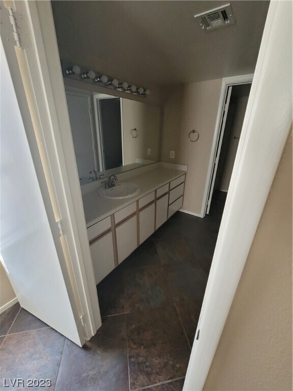 Foto del edificio - 2300 E Silverado Ranch Blvd