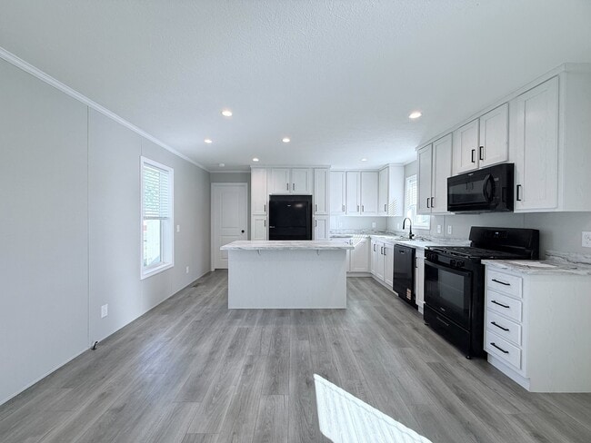 Building Photo - 29649 Cambridge Ct