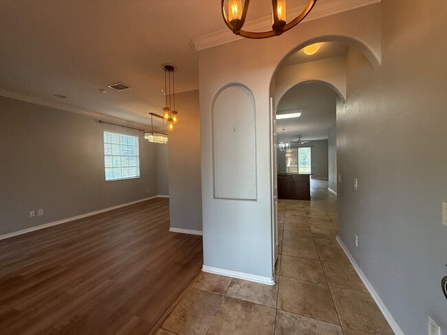 Building Photo - 3004 Downan Point Dr