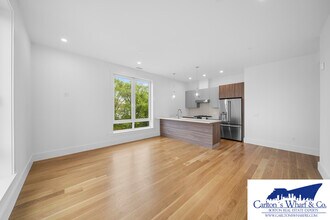 Building Photo - 218 Old Colony Ave